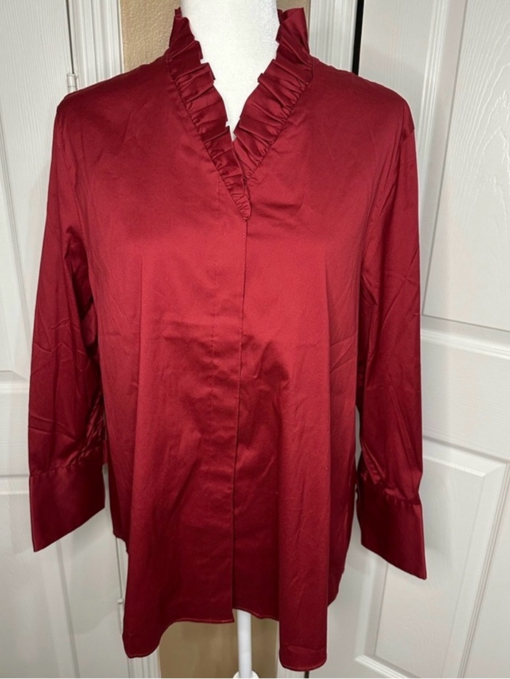 Chico's Size 2 Deep Red Poplin Aline Ruffle V-Neck Blouse Top Tunic NEW